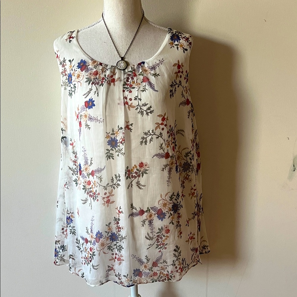 Vince Camuto Floral Sleeveless Blouse - White with Red and Blue Accents